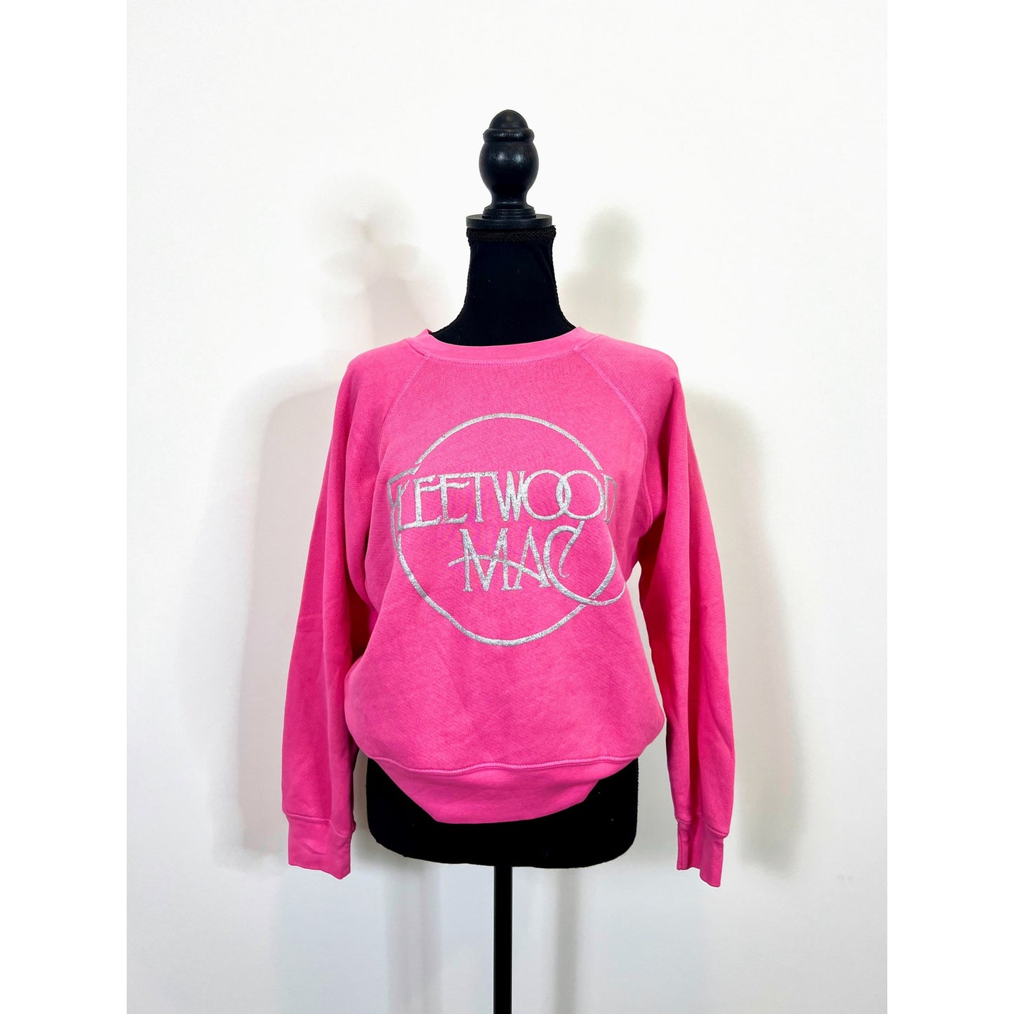 Daydreamer Fleetwood Mac Circle Logo Raglan Crew Sweatshirt in Pink Rogue Knit