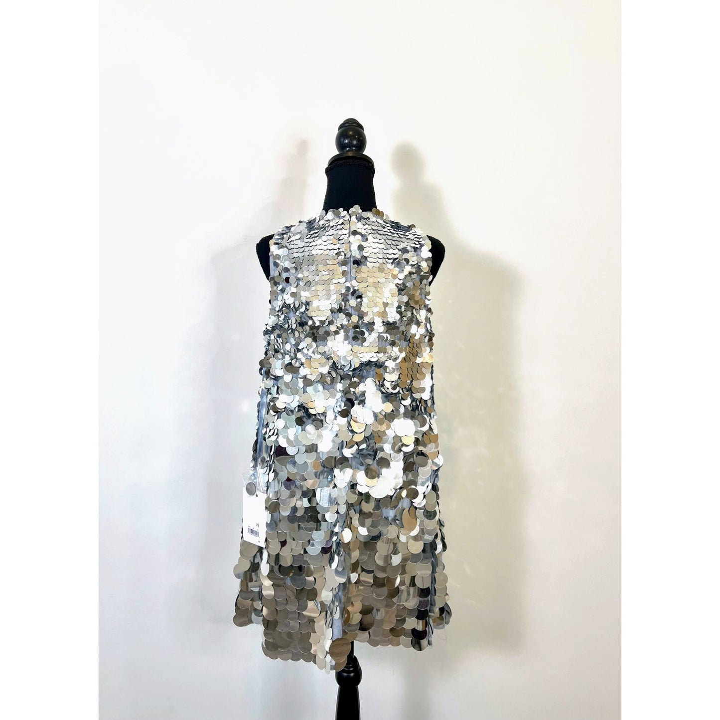 Mac Duggal Trapeze Mini Dress in Silver Size 10 Sleeveless Disc Sequin Cocktail