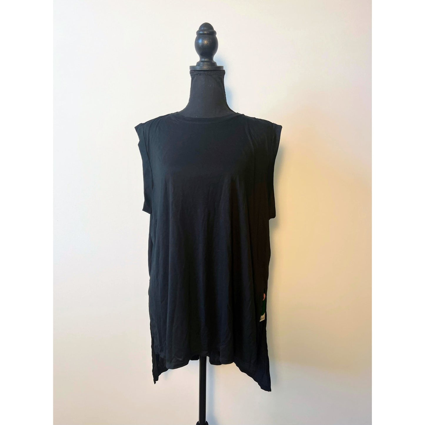 Halara Sleeveless Draped Split High Low Resort Top in Black Small Pullover Slit