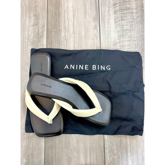 Anine Bing Viola Flat Sandals in Ivory Size 39 Leather Slip-On Thong Square Toe