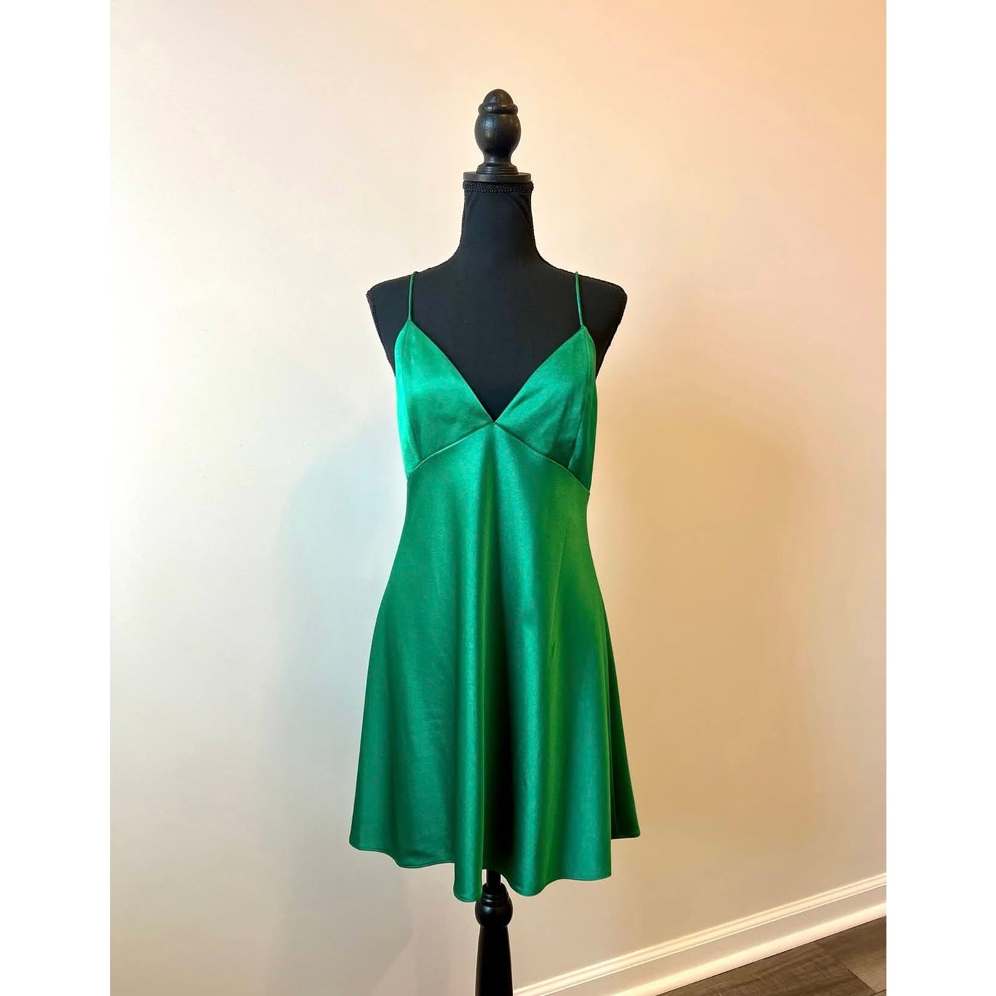 Alice + Olivia Julietta Mini Slip Dress in Green Size 12 Satin Lined Party