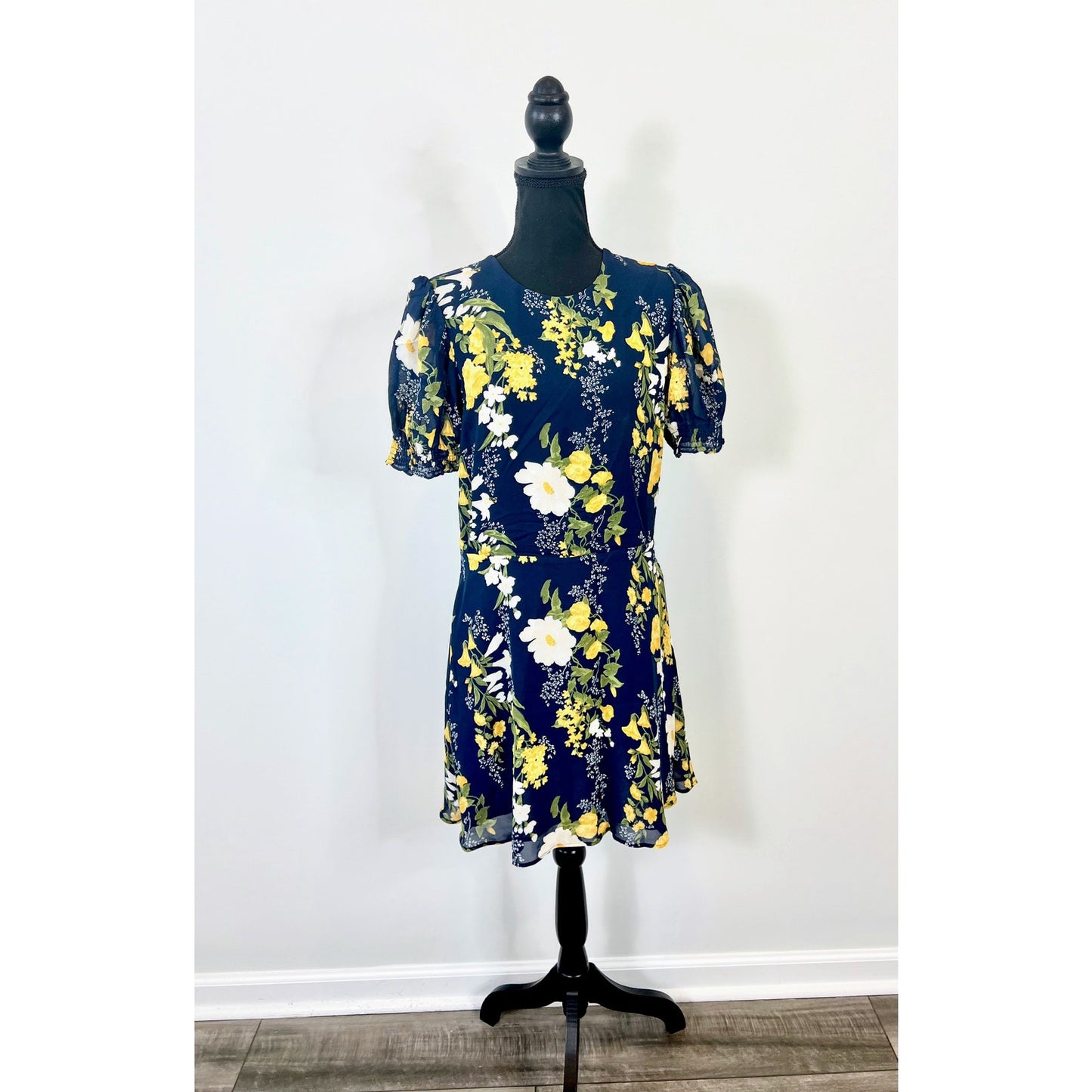 Reformation Irma Mini Dress in Graciella Size 10 Floral Knee-Length Short Sleeve