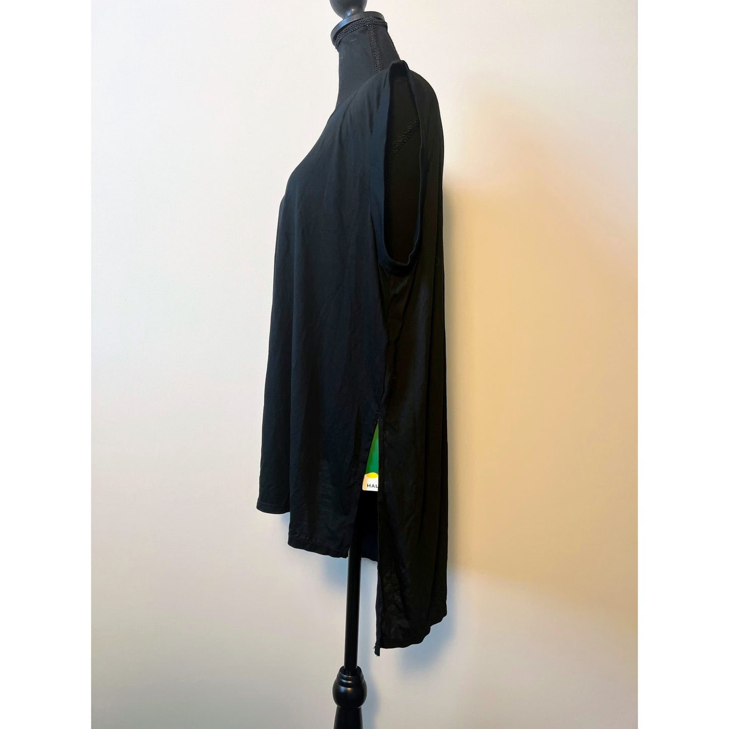 Halara Sleeveless Draped Split High Low Resort Top in Black Small Pullover Slit