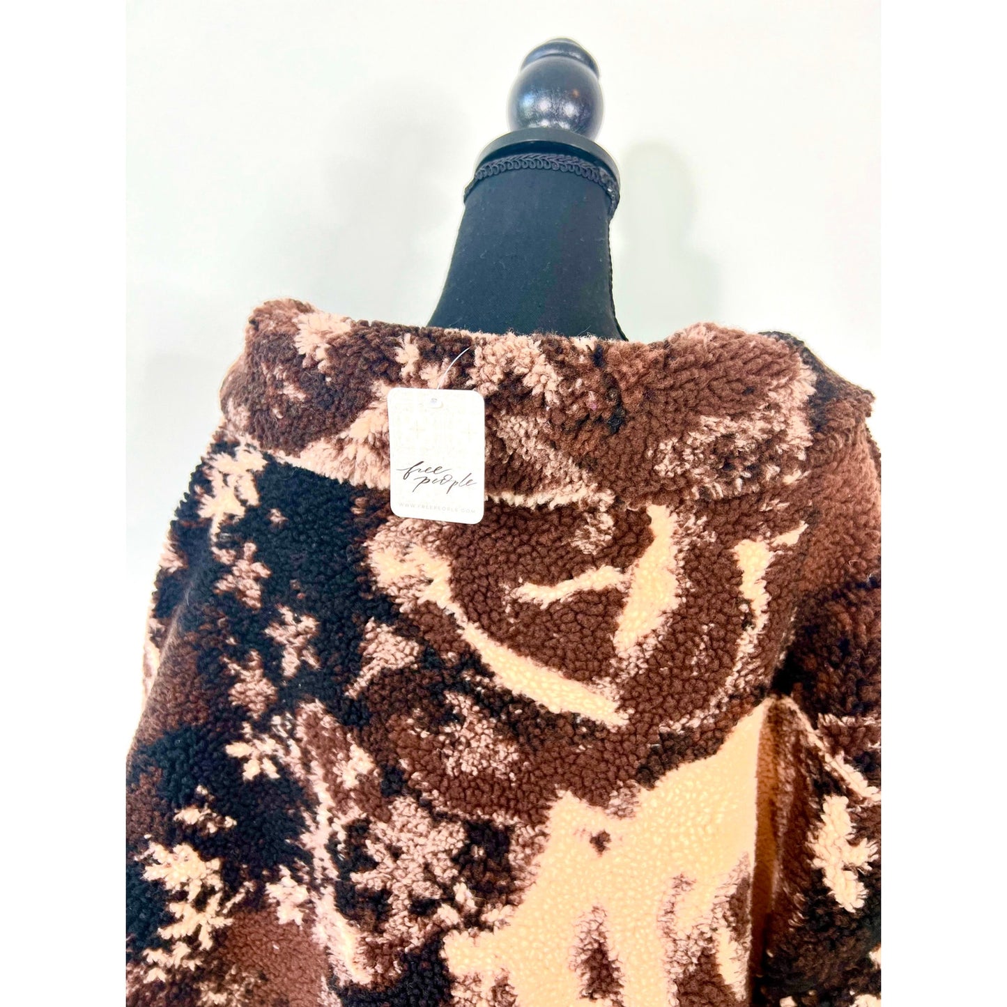 Free People Rosie Printed Fleece Jacket in Brown Size XL Sherpa Outdoor Winter