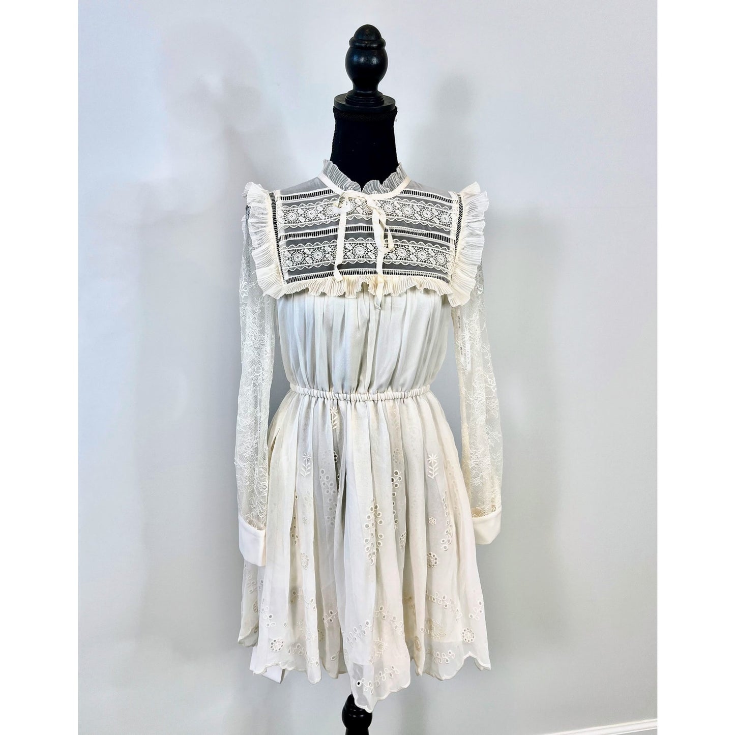 Self Portrait Broderie Mini Dress in Ivory Size 2 Chiffon Lace Mock Neck Lined