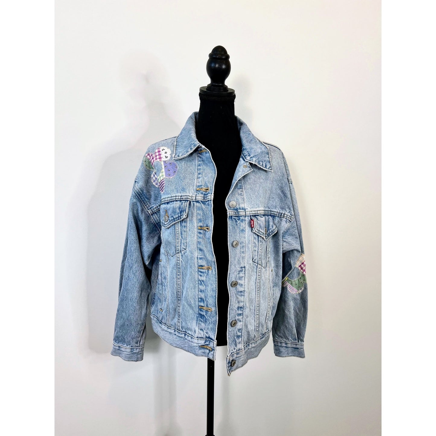 Levi's 90's Trucker Denim Jacket in Light Blue Small Button Front Patch Pockets