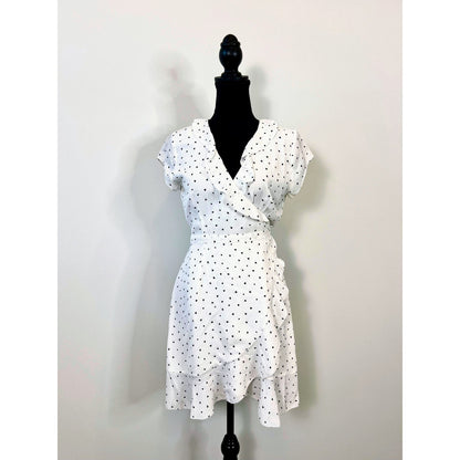 Sunday Best Savoy Wrap Dress White/Black Hearts Size 2 Pullover V-Neck Ruffle