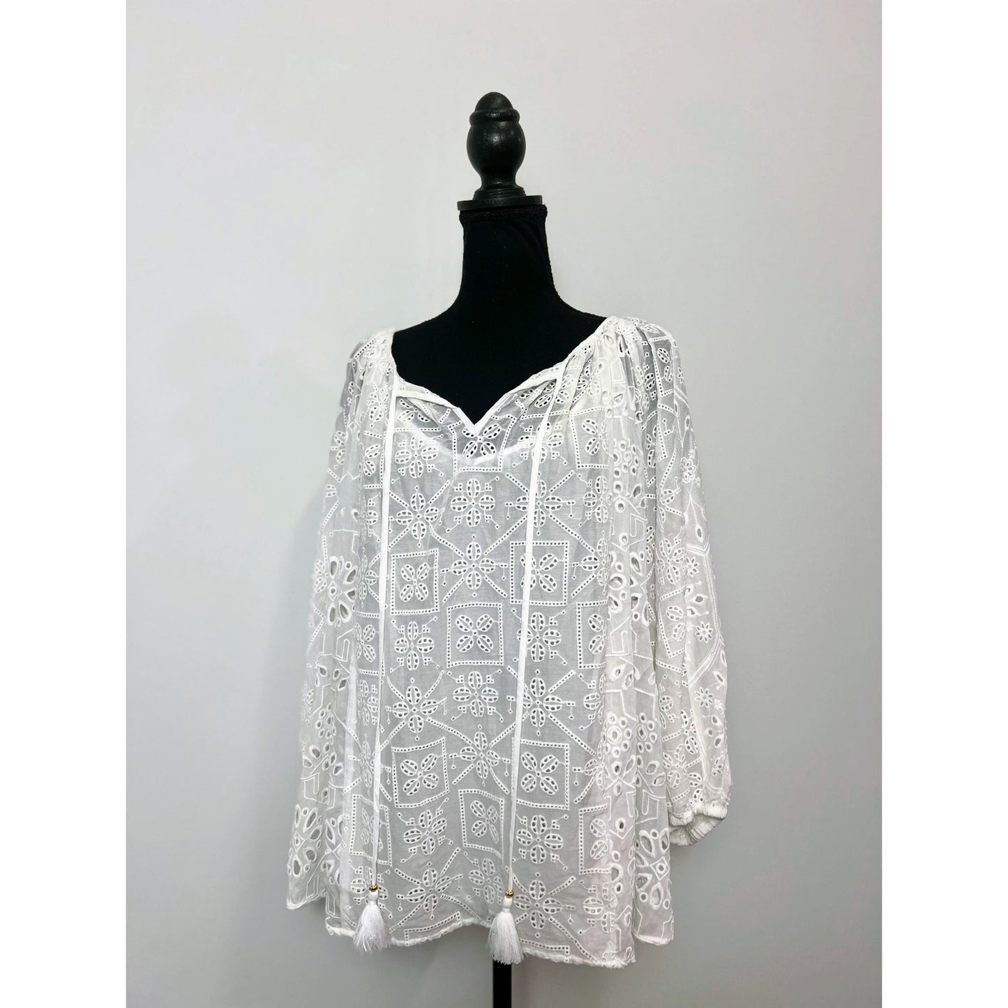 Johnny Was Castillo Eyelet Blouse White Size XL Long Sleeve Floral Embroidered