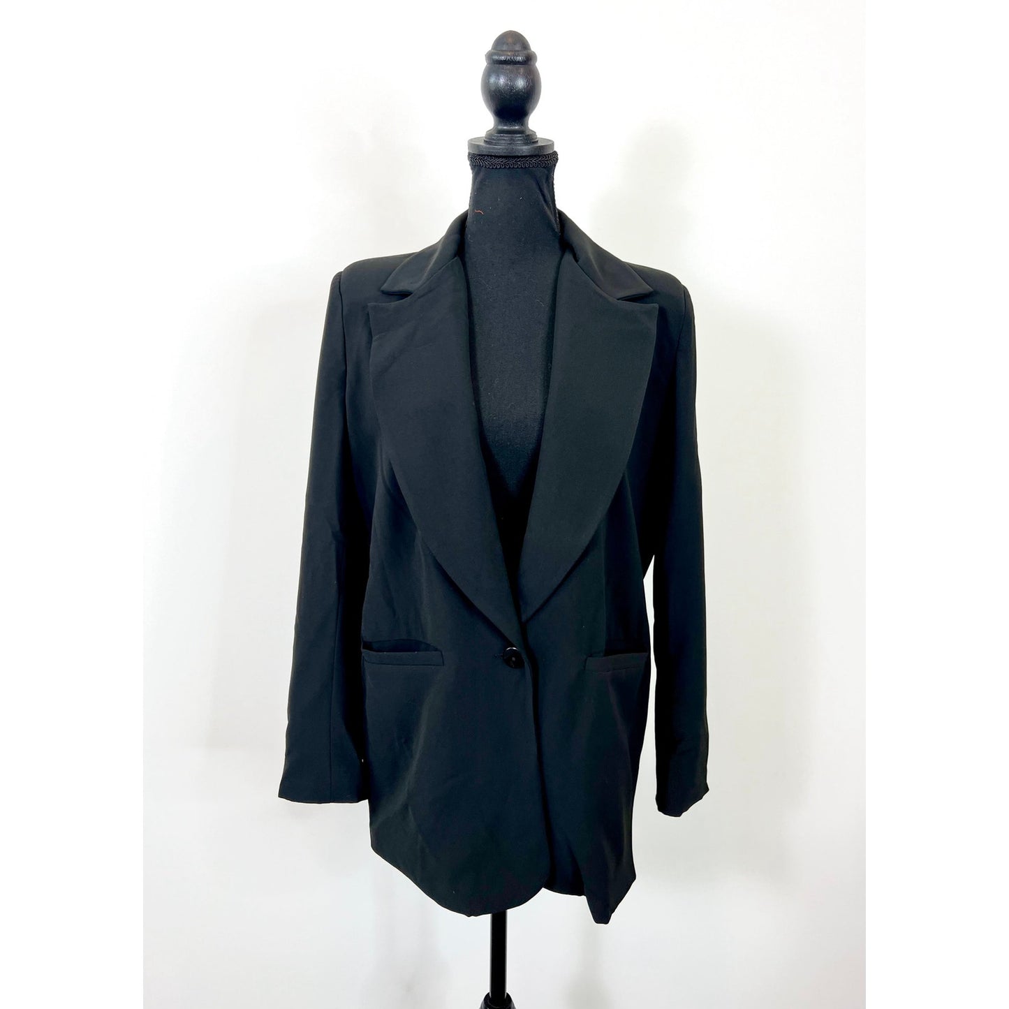 NONChalant Label Leah Blazer in Black Small Single Button Pocket Front Formal