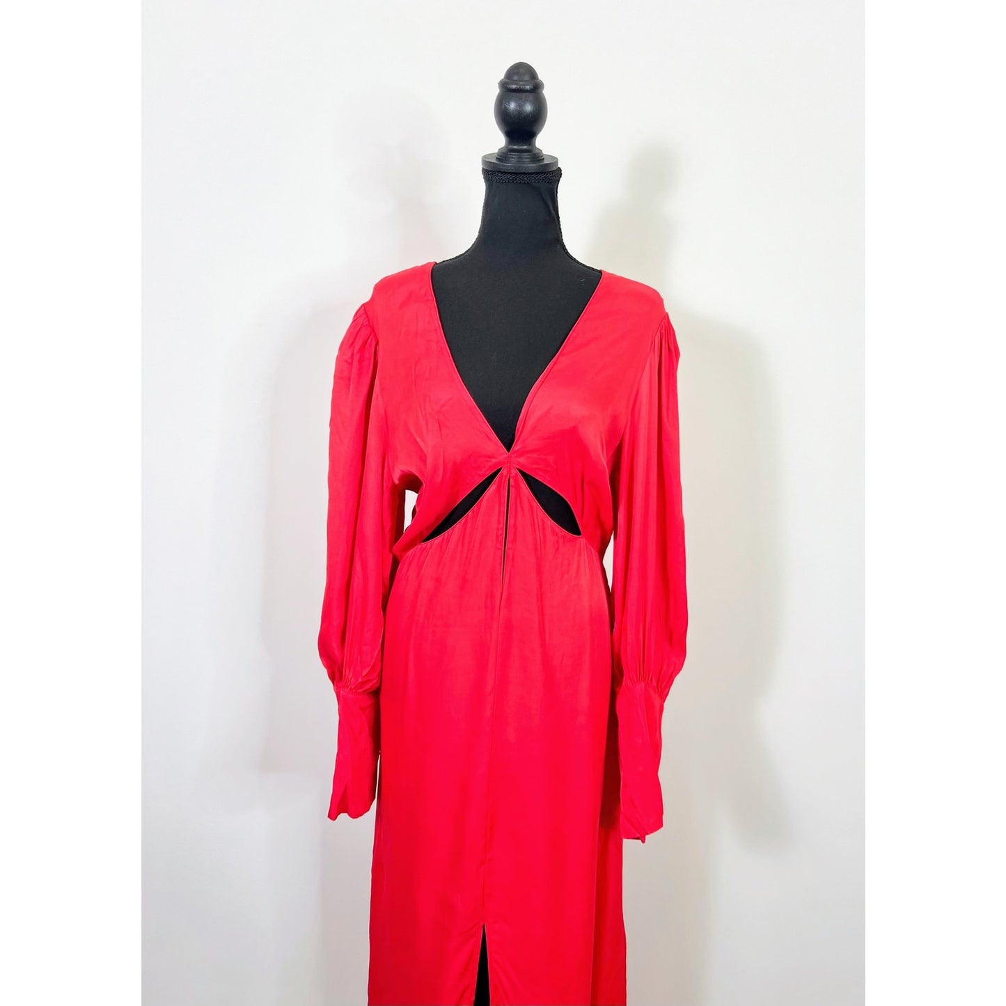 FARM Rio Maxi Dress in Red Large Cut Out Long Sleeve V-Neck Viscose Cocktail