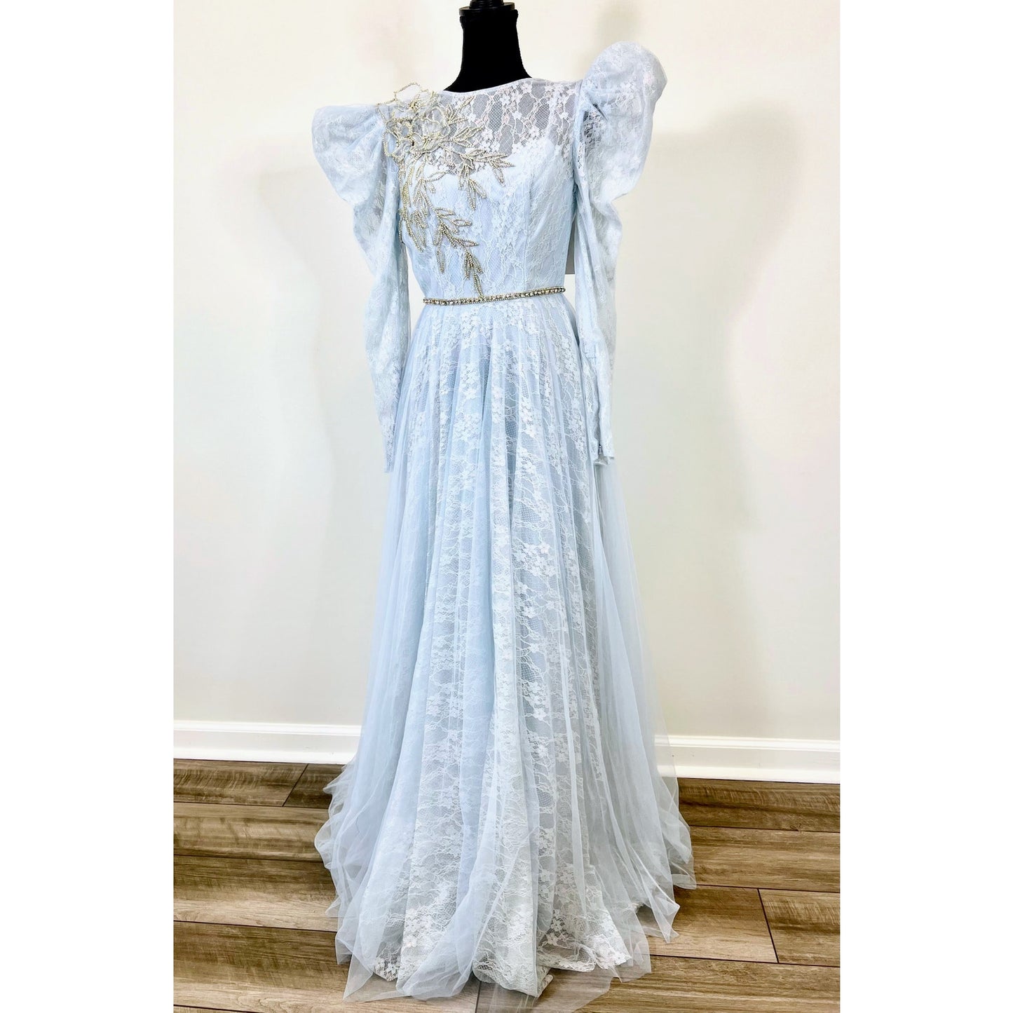 Mac Duggal Evening Full Length Gown in Powder Blue Size 2 Embellished Lace Lined