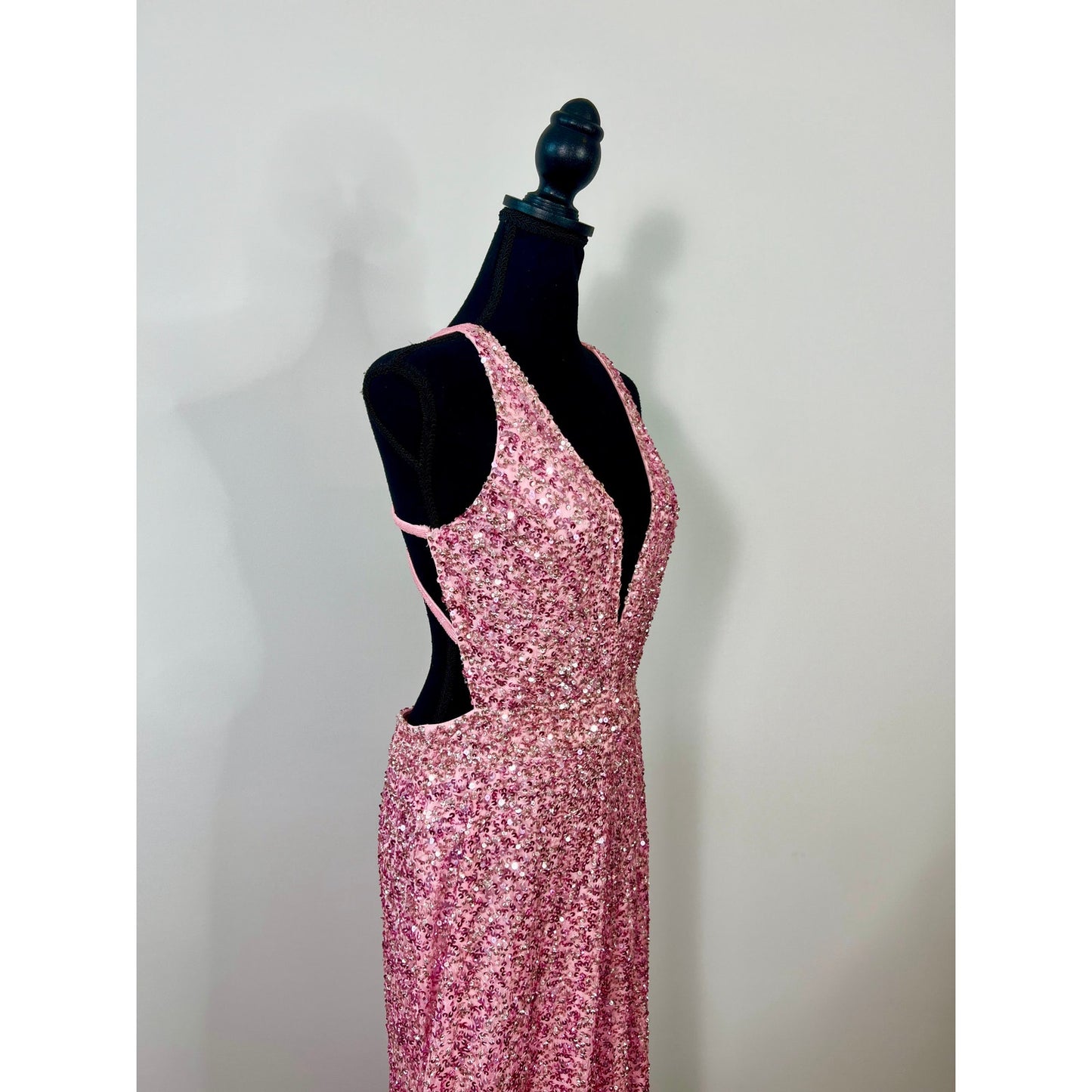 Mac Duggal Gown Maxi Dress in Pink Size 10 Strappy Beaded Column Sequin Cocktail