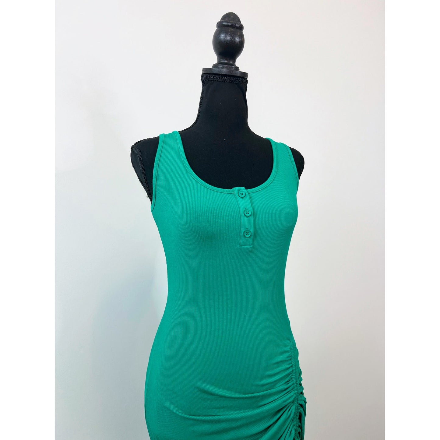 Halara U Neck Bodycon Midi Dress in Vivid Green Size XS Sleeveless Ruched Ribbed